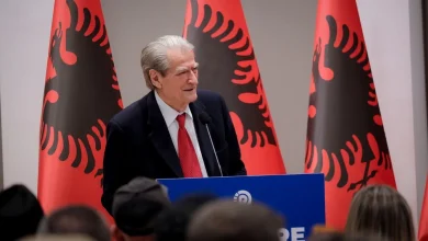 Photo of Ish-zyrtarë e deputetë të PD morën poste në administratë, Berisha demokratëve: Nuk kemi keqardhje për ta