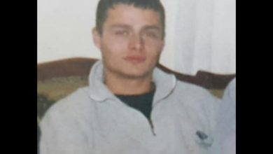 Photo of “Ditëlindja jote na rikthen buzëqeshjen, dashurinë dhe mallin për ty”, Zemaj kujton Enisin