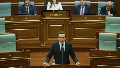 Photo of Kurti fillon ekspozenë duke përmendur Thaçin, Veselin, Selimin e Krasniqin