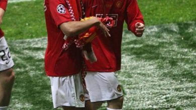 Photo of Drama e Rio Ferdinand: Legjenda e United përfundon në karrige me rrota nga dhimbjet kronike