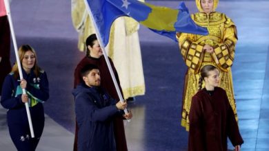 Photo of Mbyllen Lojërat Olimpike Dimërore, flamuri i Kosovës valëvitet nga skitari Drin Kokaj
