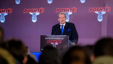 Photo of “Nderim atyre që çliruan Shqipërinë 46 vite më parë”/ Protesta e PD, Berisha: Kush do e mendonte që pushtetet do ishin në dorën e një tradhtari