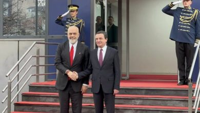 Photo of Kryeministri Kurti e pret sot Edi Ramën në Qeveri