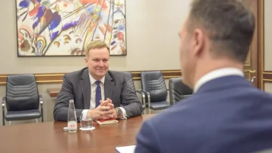 Photo of Konjufca kryenegociator në dialogun Kosovë-Serbi, takon të dërguarin e BE-së: U diskutua momenti aktual në të cilin ndodhet dialogu