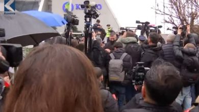 Photo of Protesta kundër shtrenjtimit të rrymës: Policia arreston një person, revoltohen qytetarët