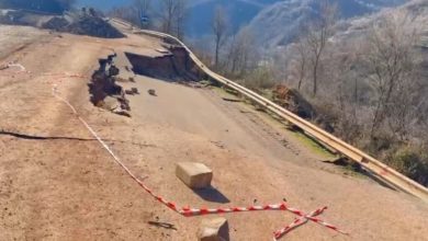 Photo of Nga bllokimi i aksit boshatiset turizmi Korçë-Pogradec, shtrenjtohen dhe çmimet e ushqimeve