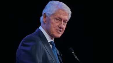 Photo of Bill Clinton do të dëshmojë sot për Epstein
