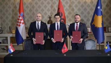 Photo of Bashkëpunimi në fushën e mbrojtjes mes Kosovës, Shqipërisë dhe Kroacisë – mbahet takimi trepalësh