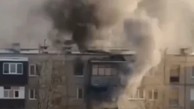 Photo of Rusët sulmojnë me dronë iranian Kharkivin, digjet një pallat banimi (VIDEO)