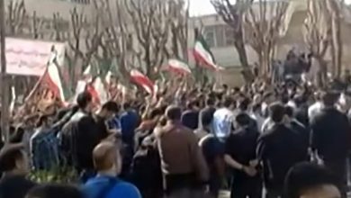 Photo of Studentët iranianë brohorasin kundër Qeverisë dhe përleshen me forcat e sigurisë në Teheran