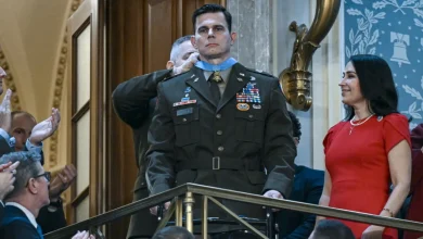 Photo of Trump nderon pilotin e plagosur në operacionin kundër Maduros: Ai u qëllua katër herë, gjë që i theu këmbën