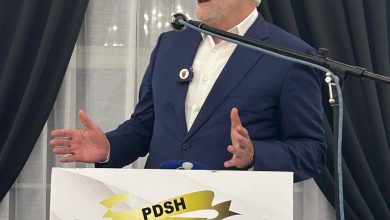 Photo of Menduh Thaçi shtroi iftar për anëtarët dhe strukturat e PDSH-së