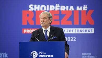 Photo of “Të bëjmë çdo gjë për hapjen e partisë”, Berisha jep porositë për të vetët: E pafalshme për ne që…