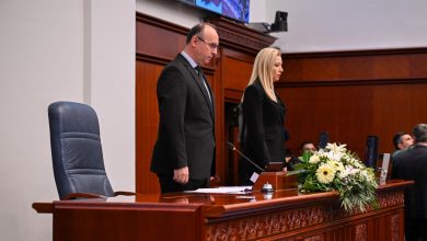 Photo of Seancë komemorative për përvjetorin e tragjedisë në Koçan, Gashi ju drejtohet prindërve të viktimave