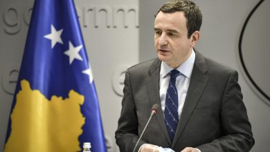Photo of Edhe kësaj radhe para zgjedhjeve, Kurti josh qytetarët me nga 100 euro – ja kush pritet të përfitojë