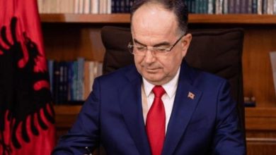 Photo of Presidenti Begaj uron besimtarët për ditën e Sulltan Novruzit: Na kujton forcën e shpresës, dashurisë dhe unitetit