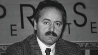 Photo of Reagim i ashpër i Doruntinë Malokut: Mos e përdorni emrin e babait tim për propagandë politike