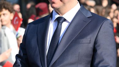 Photo of Valbon Limani, uron besimtarët myslimanë për Fitër Bajramin: Drita e Zotit ndriçoftë çdo hap dhe vendim tuajin