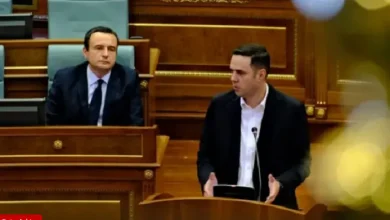 Photo of Kurti dhe Abdixhiku takohen në ora 14:00