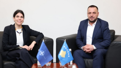 Photo of Bashkëpunimi me aleancën, Maqedonci pret në takim zyrtaren e NATO-s