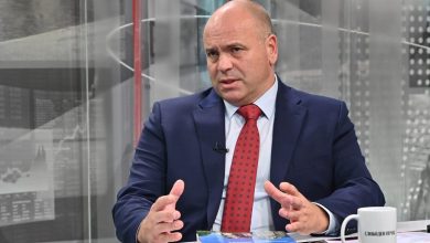 Photo of Dimitrievski në një vijë me Fillkovin: Provimi i jurisprudencës vetëm në maqedonisht