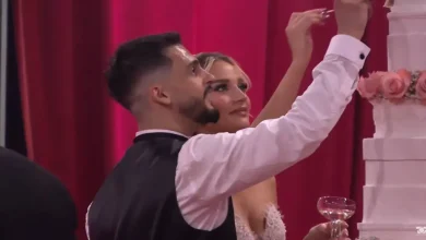 Photo of Emocionuese, ky ishte momenti kur Gimbo dhe Selini pren tortën e dasmës (FOTO)