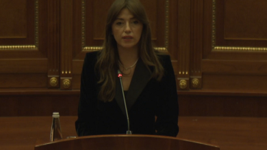 Photo of Haxhiu pas tragjedisë në Vjenë: Dhimbje e madhe, qëndrojmë pranë familjeve