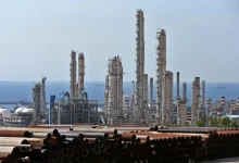 Photo of Nafta bie me gati 4% pas sinjaleve pozitive nga bisedimet SHBA-Iran, Brent nën 78 dollarë