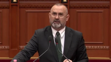 Photo of “Gjyq publik, bie ndesh me parimin e prezumimit të pafajësisë”, Manja lexon raportin e PS për kërkesën e SPAK për Ballukun: Kuvendi të ndajë gjykimin publik nga procesi i rregullt ligjor