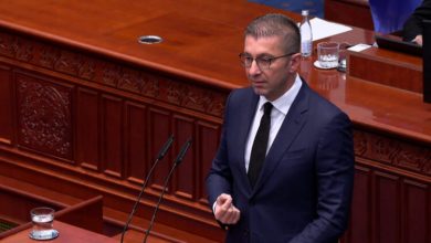 Photo of Mickoski decid: “E njoh kryeministrin” nuk kalon më, funksionarët që thirren në emrin tim i njohim – pason reagim
