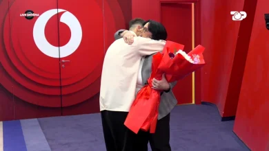 Photo of Tjetër surprizë në Big Brother/ Nëna e Gimbos futet në shtëpi, takohet me banorin dhe i dhuron lule Selinës