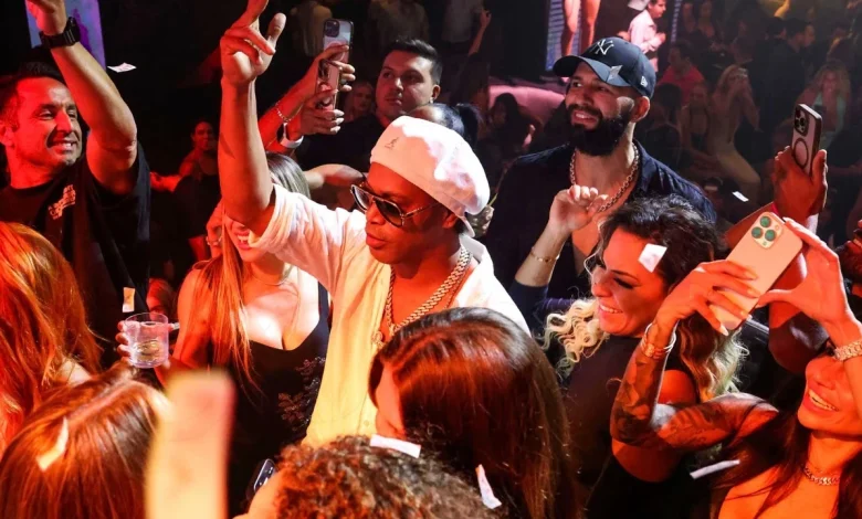 Ronaldinho zbarkon në Itali  gati për rikthimin në fushë me Ravenna n