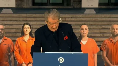 Photo of Berisha reagon pas vendimit të gjykatës për të lënë në qeli 5 protestues: Qëndruan si luanë ndaj torturave