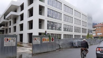 Photo of Ndryshe nga Prokuroria, përfaqësuesi i Ministrisë nuk gjen keqpërdorim në Teatrin dhe Bibliotekën e Tetovës