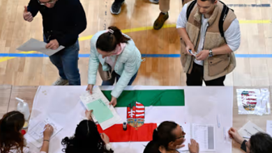 Photo of Gara zgjedhore midis Orban dhe Magyar drejt fundit/ Votuesit “vërshojnë” drejt kutive, pjesëmarrja arrin në 74%