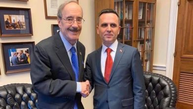 Photo of Vdekja e Eliot Engel- Kasami: Ishte një mik i madh i shqiptarëve dhe kontribues i zëshëm për kauzën shqiptare në SHBA
