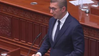 Photo of Mickoski nuk e mbështetë dygjuhësinë në gjyqësor por zotohet të bëj të mundur provimin shqip të jurisprudencës