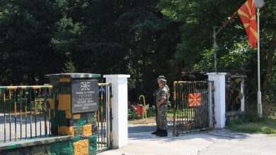 Photo of Kallëzim penal për banorin e Studeniçanit: Ka incizuar dhe ka bërë skica në kazermën e Tetovës