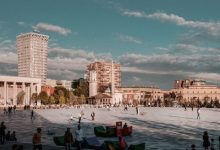Photo of Dy milionë turistë në korrik, në shtatë muajt e parë hynë mbi 7 milionë shtetas në Shqipëri, 6.5% më shumë se vjet