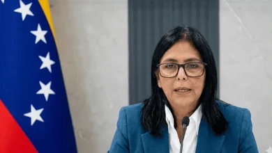 Photo of SHBA-të heqin sanksionet kundër presidentes së përkohshme të Venezuelës, Delcy Rodriguez