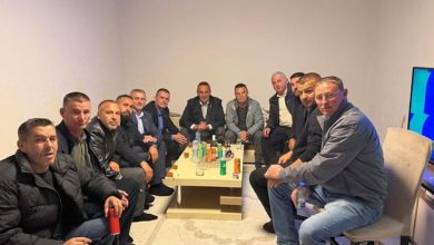 Photo of Pajtim në Junik: Familjet Bajraktari dhe Krasniqi lënë pas hasmërinë me ndërmjetësimin e Daut Haradinajt