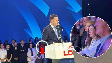 Photo of Abdixhiku: Në këtë rrugëtim jam bashkë me një grua të fortë e te pathyeshme – me Vjosa Osmanin
