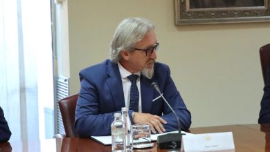 Photo of Pushimi i lehonisë 12 muaj? Ministri Limani i përmbajtur: Duhet të shqyrtohet në Qeveri