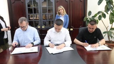 Photo of Kasami nënshkruan marrëveshje kolektive, ritë pagat e administratës për 21%