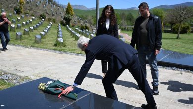 Photo of Ahmeti në nderim të ditës së dëshmorëve në Strugë dhe Kërçovë