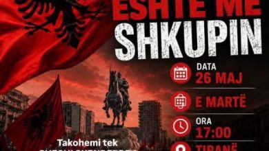Photo of Protestohet në Tiranë në mbështetje të studentëve shqiptarë në Maqedoni të Veriut