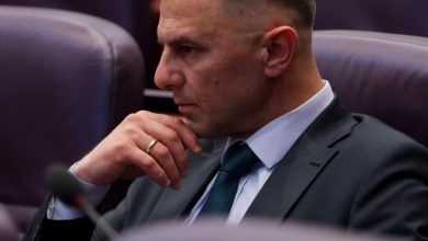 Photo of Shabani: Për herë të parë në administratën e Ministrisë së mbrojtjes angazhohen dhjetë shqiptarë!
