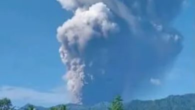 Photo of Shpërthimi i vullkanit në Indonezi, ekipet e shpëtimit kërkojnë 20 alpinistë