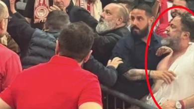 Photo of Video/ Degjeneron finalja e madhe, nipi i Mitsotakis i pështyn dhe i gris këmishën bosit të Olympiacos-it, plas sherri masiv!