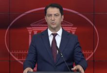 Photo of Jurisprudenca “pak shqip, pak maqedonisht”, Sali shpalli zgjidhjen, Mickoski: Ende po punojmë